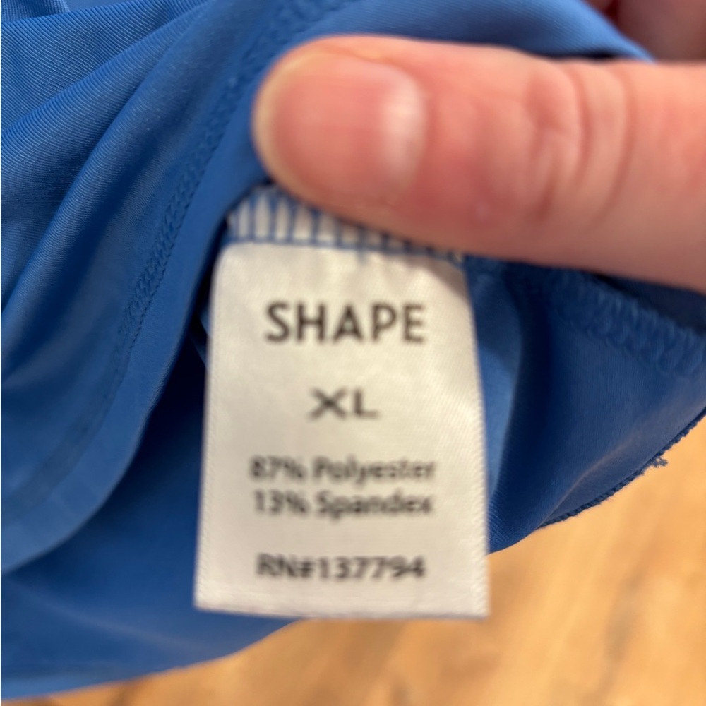 EUC!! SHAPE Activewear Women’s Essential Blue Tank With Back Box Pleat - Picture 7 of 7